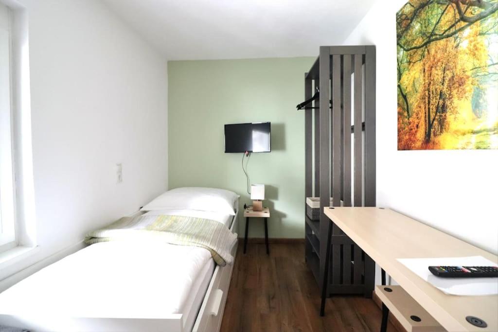 Schickes Zimmer Mit Top-Ausstattung In Idealer Lage Feldkirch Ngoại thất bức ảnh