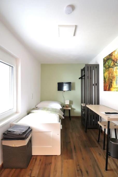 Schickes Zimmer Mit Top-Ausstattung In Idealer Lage Feldkirch Ngoại thất bức ảnh
