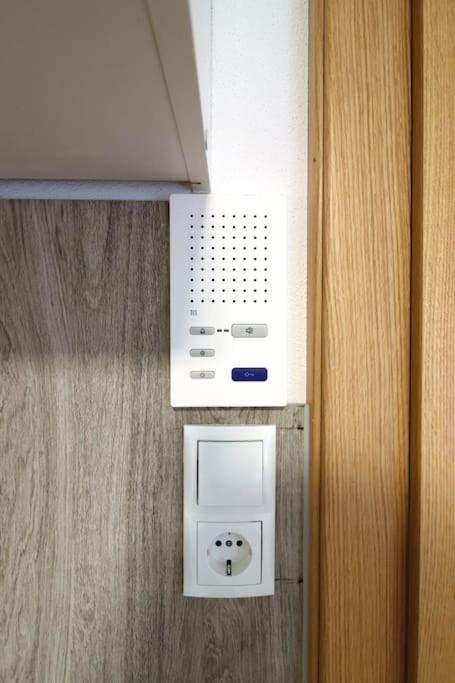 Schickes Zimmer Mit Top-Ausstattung In Idealer Lage Feldkirch Ngoại thất bức ảnh